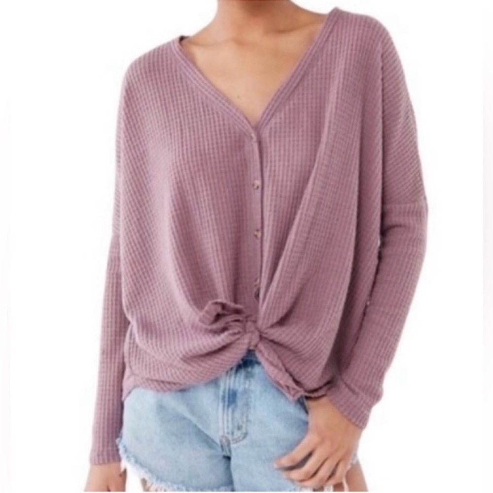 URBAN OUTFITTERS OUT FROM UNDER JOJO OVERSIZED THERMAL TOP, SIZE SMALL, NWT.